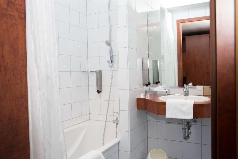 Bathroom 21