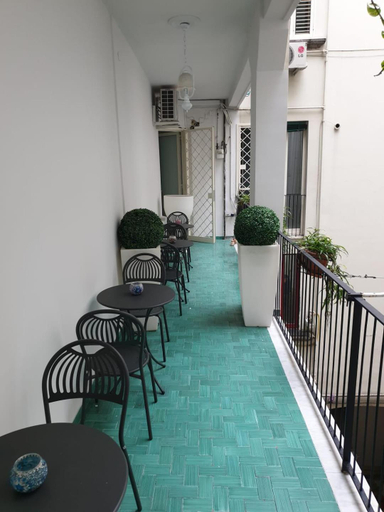 Others 5, A casa di guido, Napoli