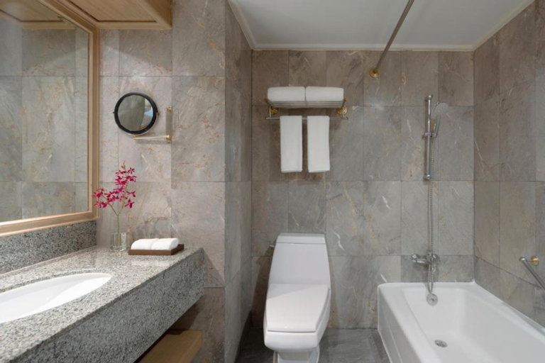 Bathroom 19