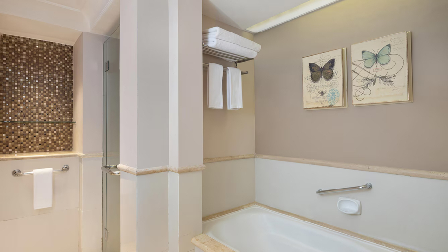 Bathroom 9
