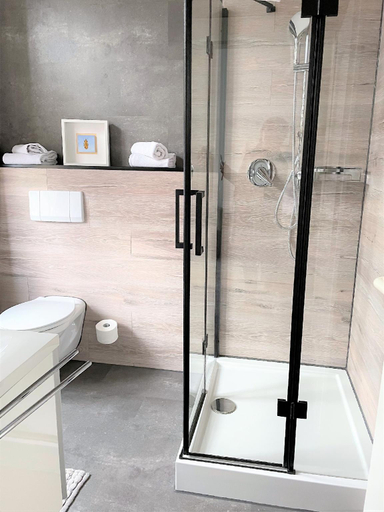 Bathroom 8
