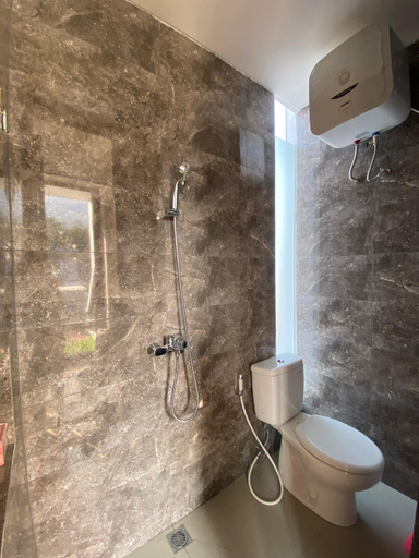 Bathroom 5, Dean Homestay Batu 2, Malang