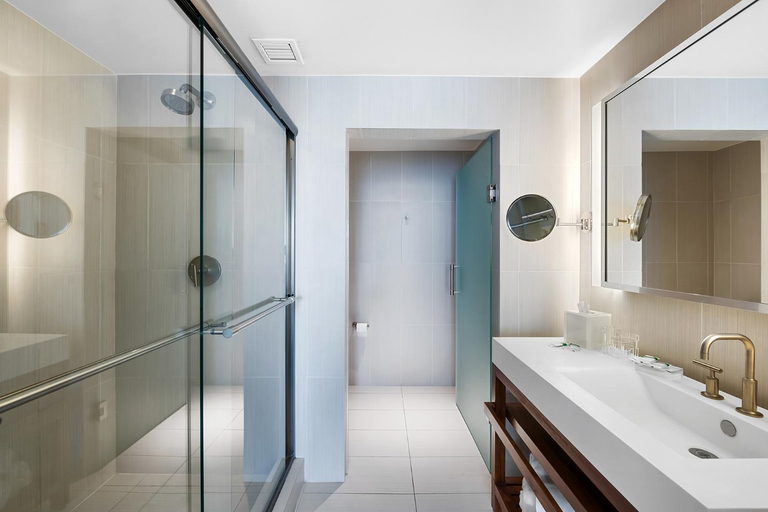 Others 3, The W Hotel Beachfront Condo Oasis, Broward