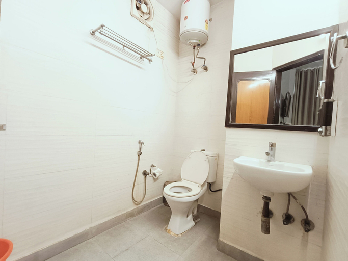 Bathroom, Silver Arrow Guest House, Delhi