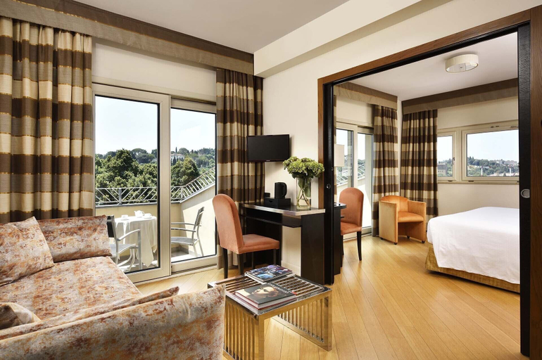 Bedroom 4, FH55 Med Executive Hotel, Florence