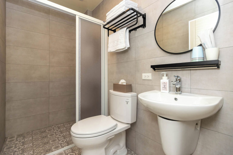 Bathroom 4, TurnLeftHome, Yilan