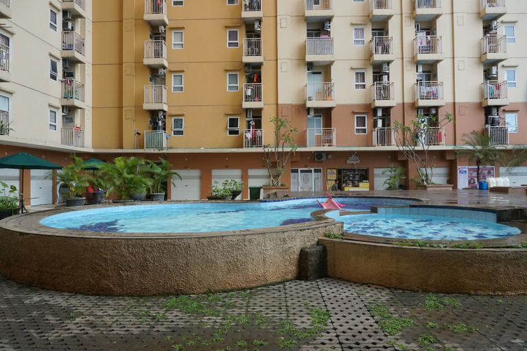 Exterior & Views 2, Good And Homey 2Br At Apartment Green Palm Residence, Jakarta Barat