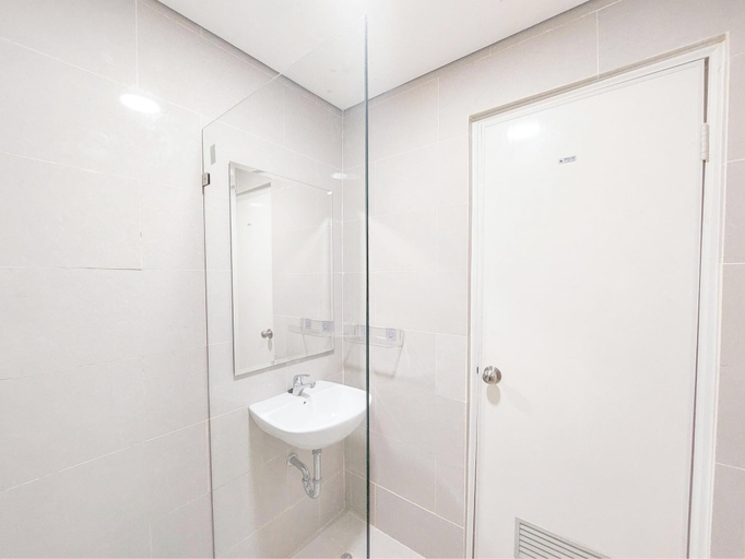 Bathroom 3, Comfortable Studio At Podomoro City Deli Medan Apartment, Medan