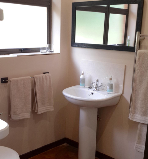Bathroom, Kuhestan Organic Farm Cottages, Mopani