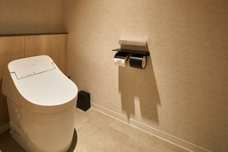 Bathroom 10