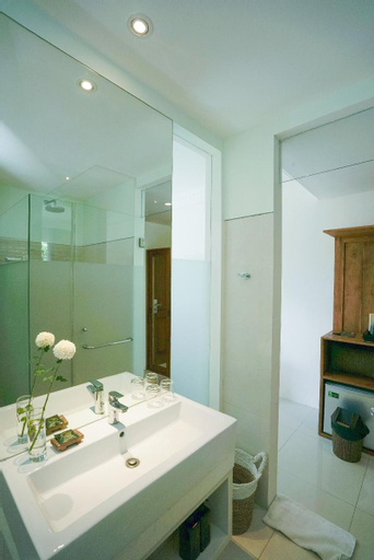 Bathroom 5