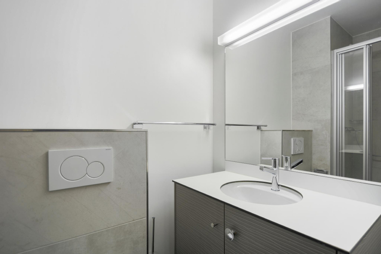 Bathroom 8