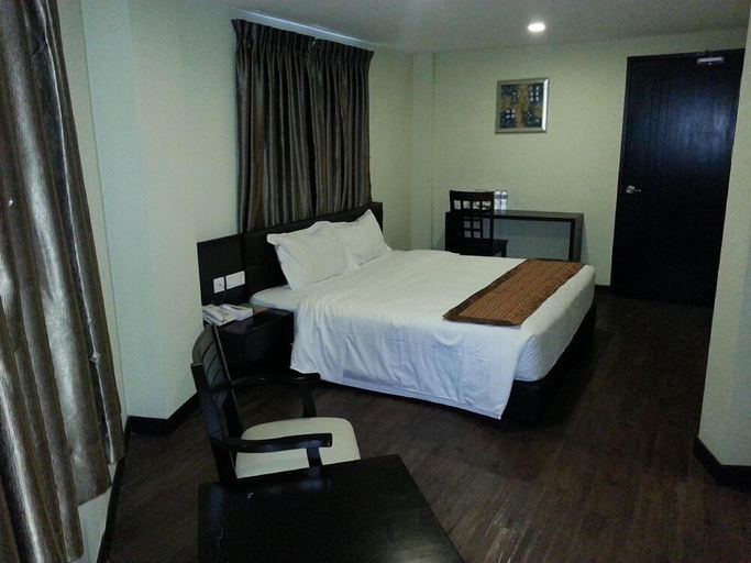 Bedroom 12