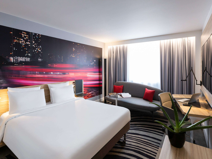 Bedroom 3, Novotel Bordeaux Centre, Gironde