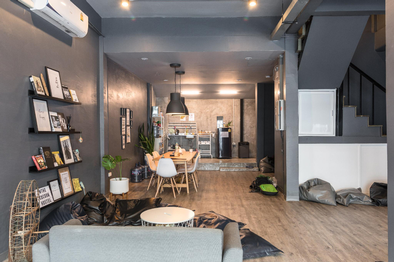 Others 2, The Cocoon Hostel, Ratchathewi