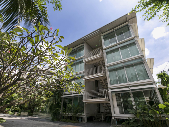 Exterior & Views 1, Refill Now! Hostel, Wattana