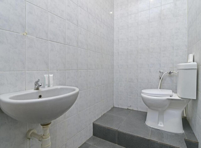 Bathroom 4
