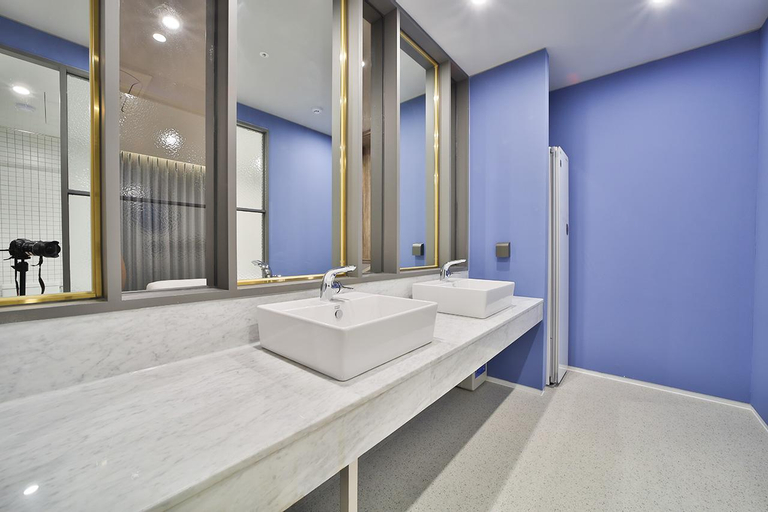 Bathroom 7