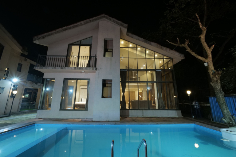 Sport & Beauty 4, Pine Wood Villa By 97RoyalVista, Pune