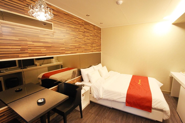 Bedroom 2, Seongnam Mito Hotel, Songpa