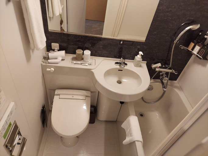 Bathroom 5
