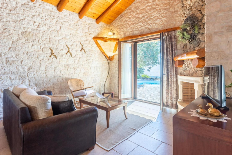 Others 5, Villa Nionios Large Private Pool Walk to Beach Sea Views A C Wifi - 1033, Ionian Islands