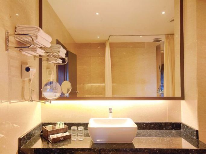 Bathroom 17