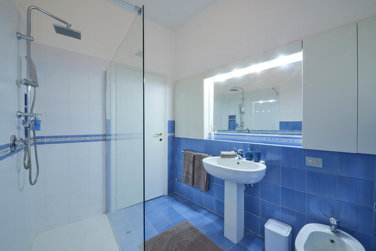 Bathroom 4, Verde Acqua two Apartments, Lecco