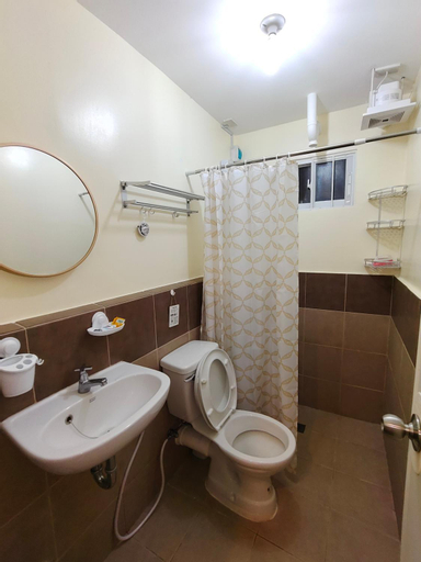 Rj condotel @arezzo place davao, Davao City