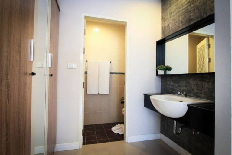 Bathroom 5, Vipa House, Phuket Island