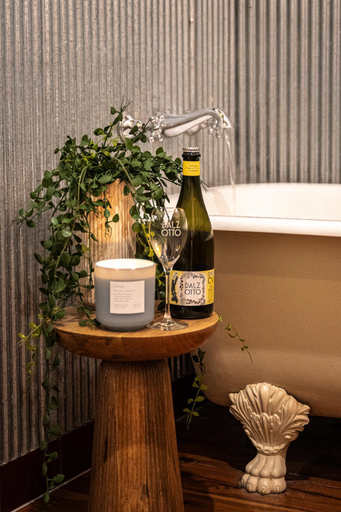 Food & Drinks 5, Dal Zotto Homestead & Petite Retreats, Wangaratta - South