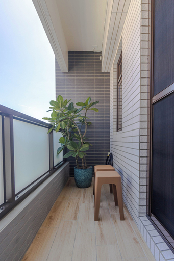 Others 5, TurnLeftHome, Yilan