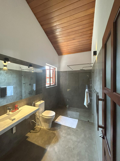 Bathroom 3, Bokka Almeida, Hikkaduwa