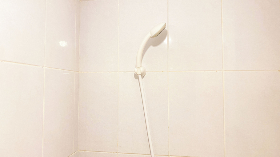 Bathroom 3, Cozy And Good Choice Studio Apartment At Tokyo Riverside Pik 2, Tangerang