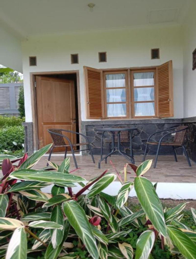 Exterior 7