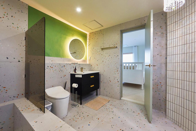 Bathroom 4, Jeju Heyday, Jeju