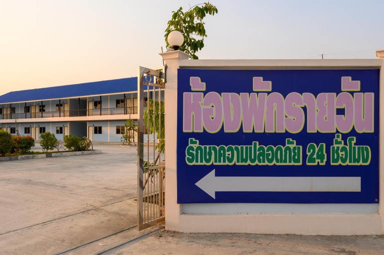 Exterior 16
