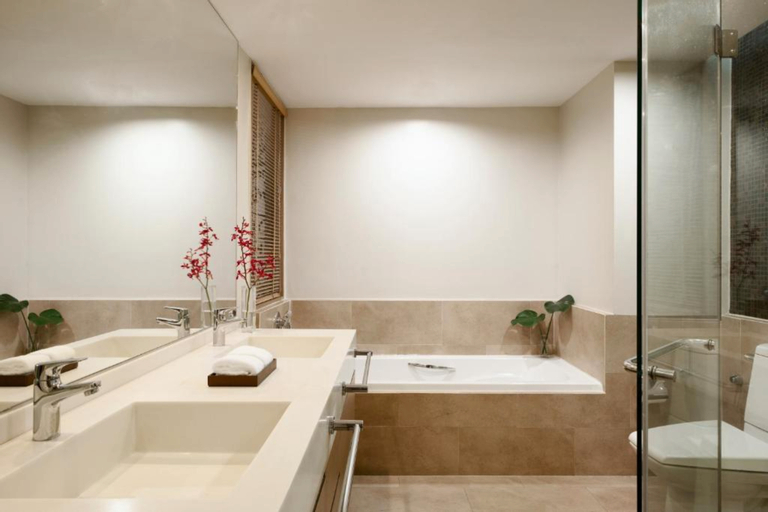 Bathroom 12