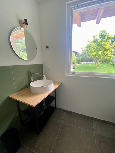 Bathroom 2, Relais PINF, Verona