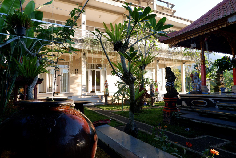 Exterior 2