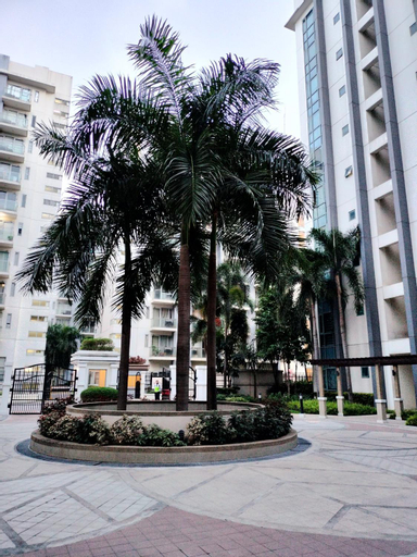 RQUI CONDOTEL NEAR AIRPORT & Resorts World Manila, Pasay City