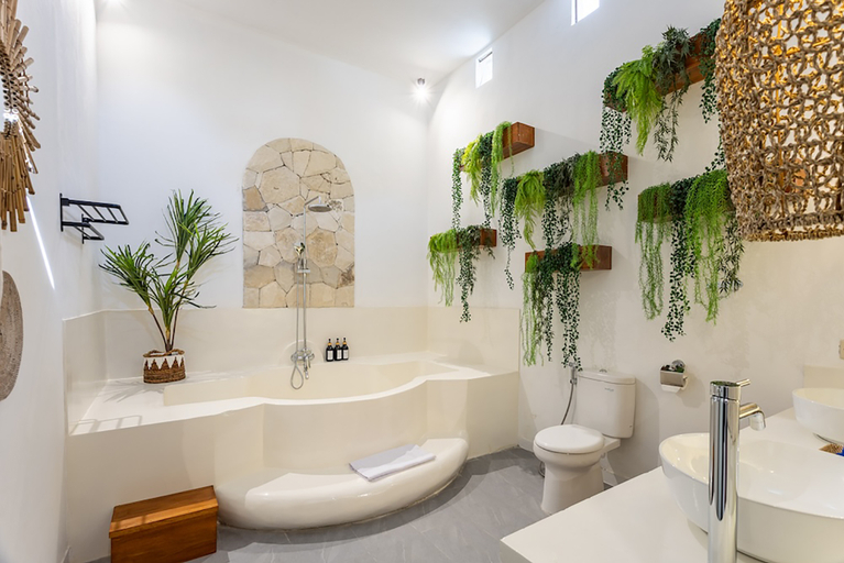 Bathroom 5, Villa Dalon - Central Seminyak Oberoi, 700m from Beach, Badung