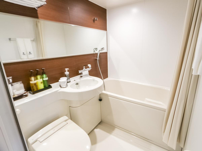 Bathroom 25
