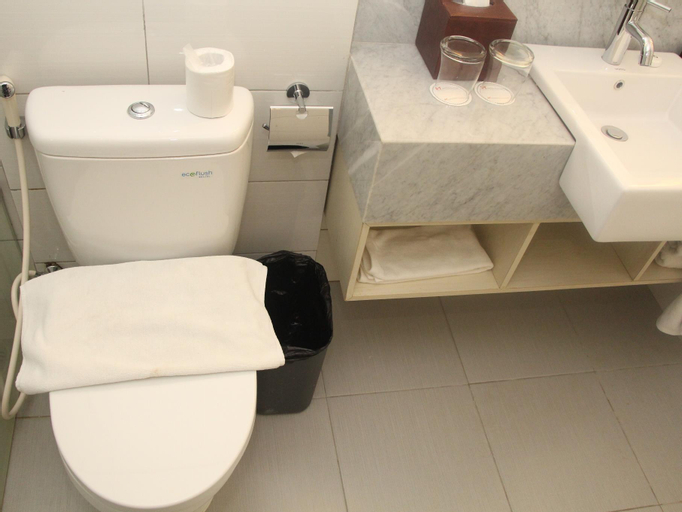 Bathroom 24