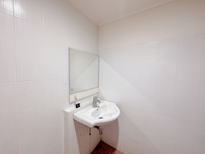 Bathroom 2, Best Price And Comfortable Living Studio At High Point Serviced Apartment, Surabaya