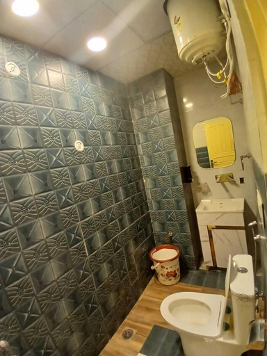 Bathroom 3, Pragati Hotel, Jaipur
