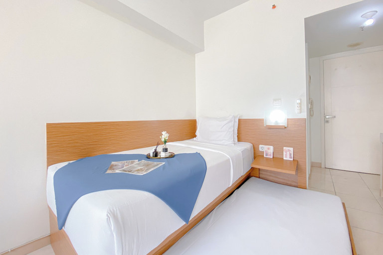 Bedroom 3, Homey And Compact Studio Apartment Springlake Summarecon Bekasi, Bekasi