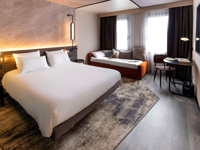 Bedroom 3, Novotel Paris Suresnes Longchamp, Hauts-de-Seine