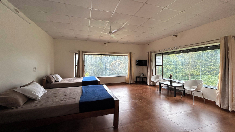 Bedroom 5, Acre 5 Homestay, Chikmagalur