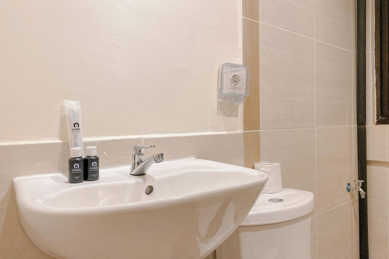 Bathroom 4